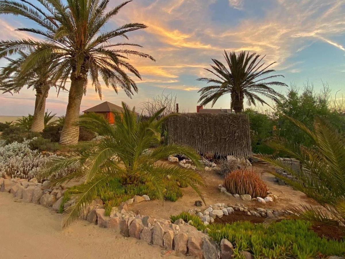Desert Breeze Lodge スワコプムント エクステリア 写真