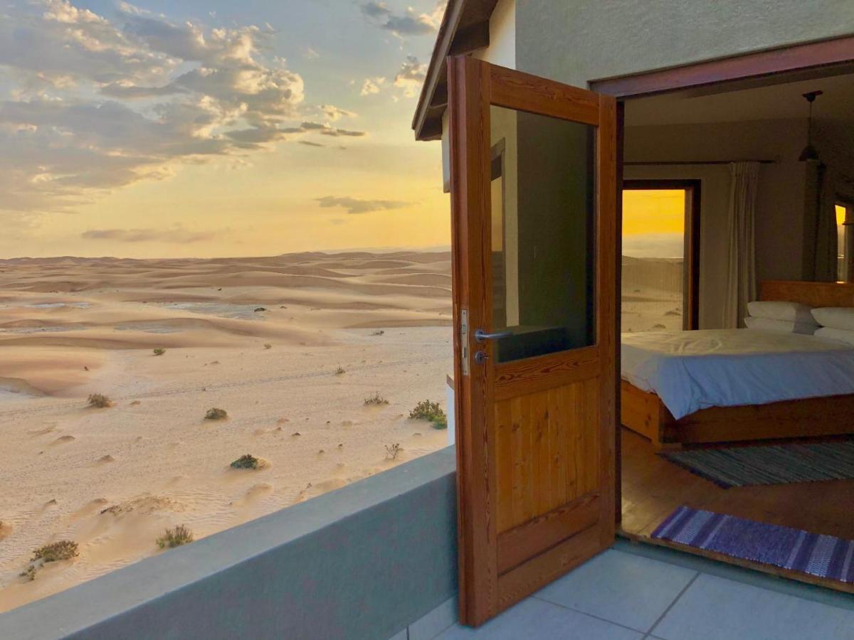 Desert Breeze Lodge スワコプムント エクステリア 写真