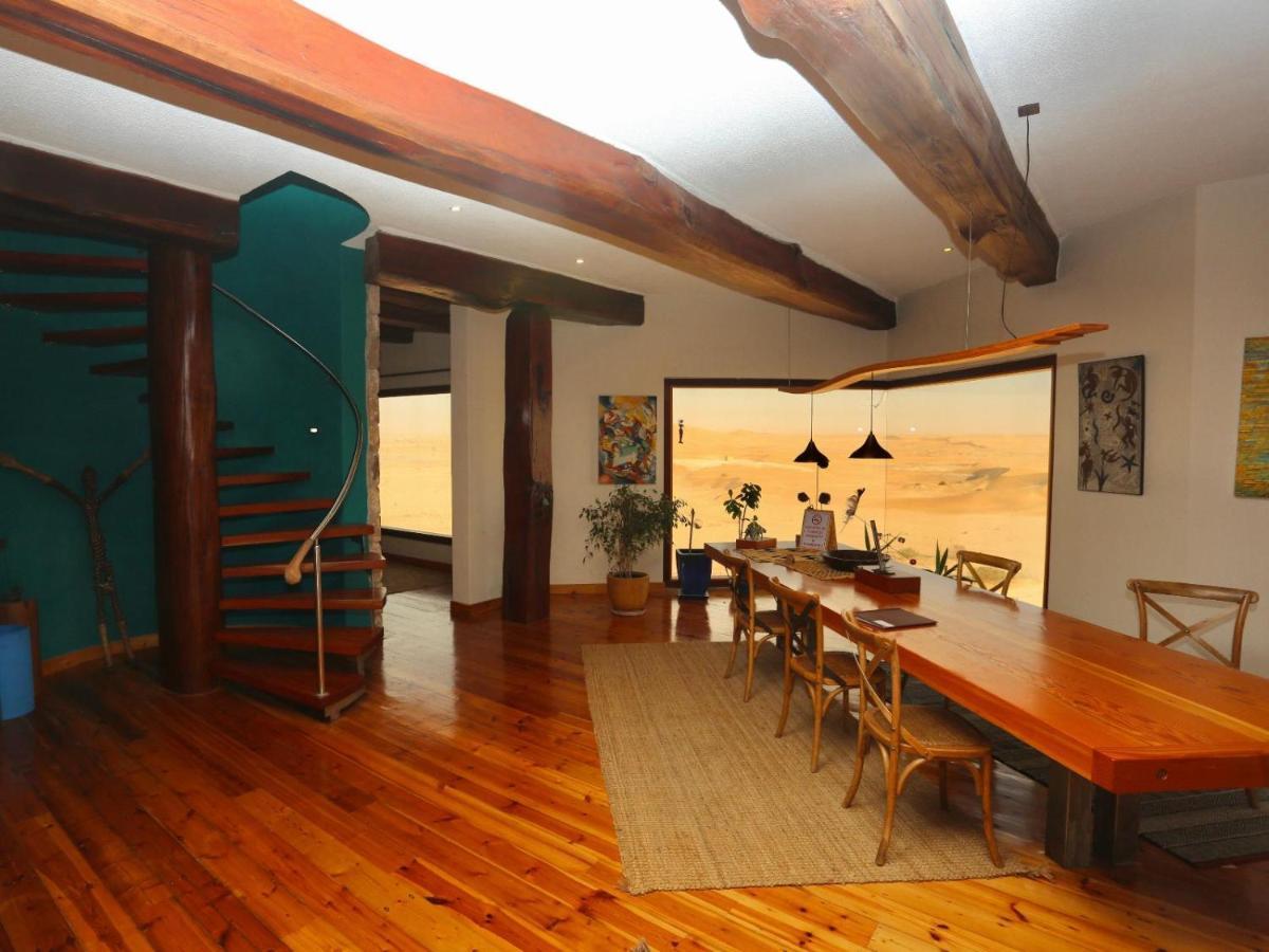 Desert Breeze Lodge スワコプムント エクステリア 写真