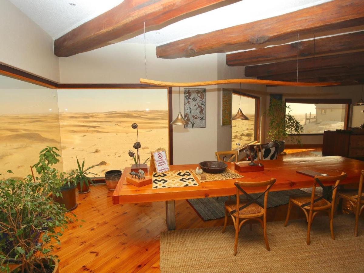 Desert Breeze Lodge スワコプムント エクステリア 写真